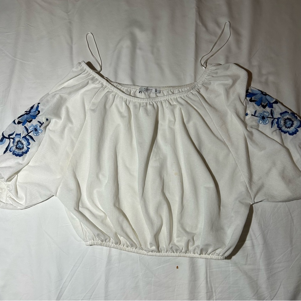 Pull & Bear Cropped White top with Blue Embroidery Size S